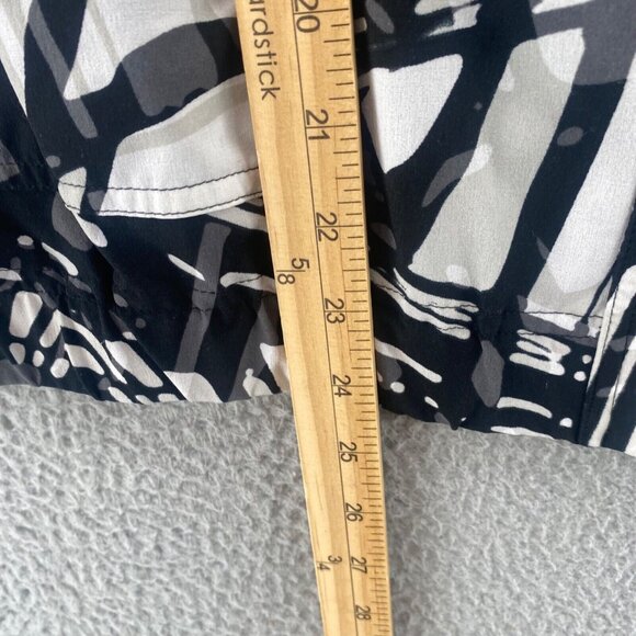 Chicos Jacket Womens 1 US Medium Black White Pattern Zenergy Mock Neck Stretch - Picture 10 of 11